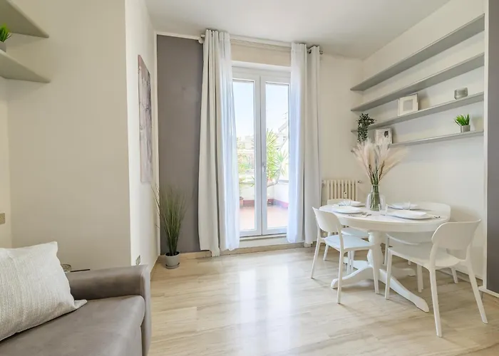 Elegante Attico Con Terrazzo Esclusivo * Milánó