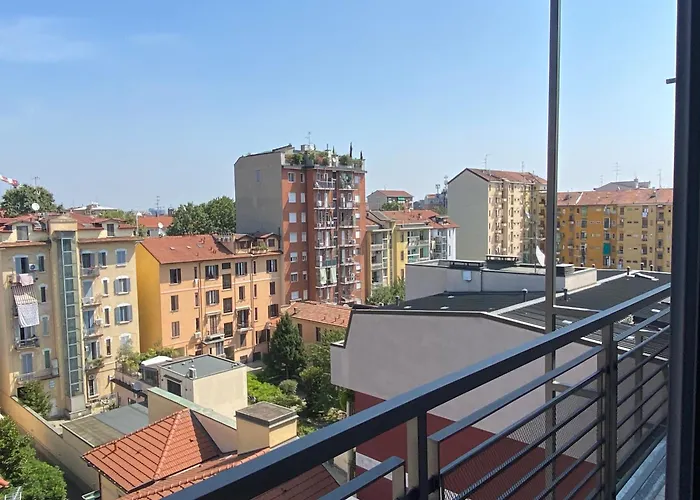 Apartment Penthouse Luce Near Metro-bus-tram Milan