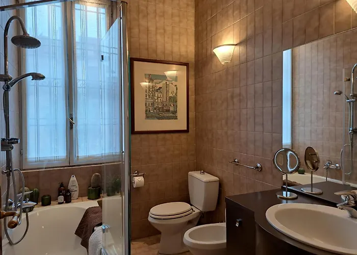 Bed & Breakfast Casa Mari - Free Secure Parking, Breakfast, Private Bathroom, Wifi, Garden, Aircon, 5 Min Walk To Metro And Train Station 4*