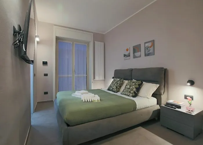 Wide & Bright 2 Bedroom Flat 50m From M4 Station 아파트