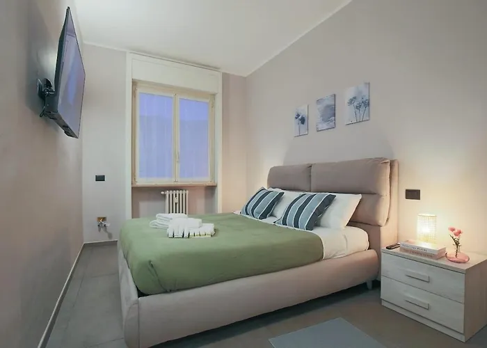 아파트 Wide & Bright 2 Bedroom Flat 50m From M4 Station 밀라노