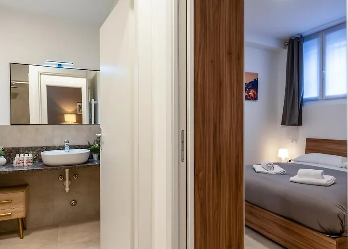 Authentic Private Flat 2 Min From Navigli