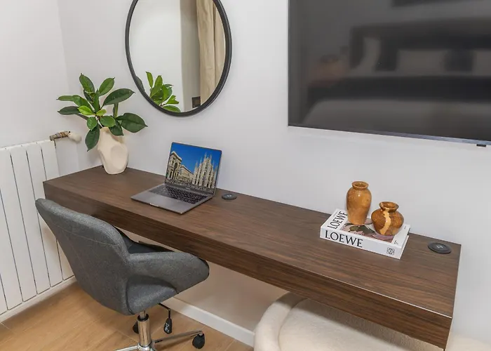 Luxury 2 Bedroom In *