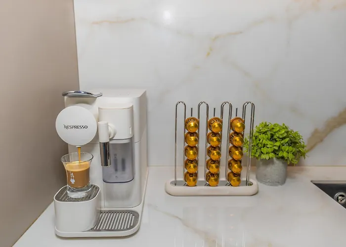 Luxury 2 Bedroom In *