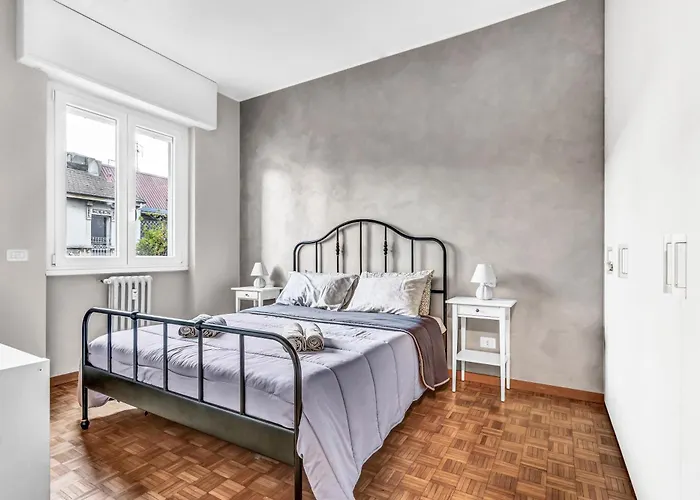 Ma22 - Duomo-loreto - Near The Duomo - *