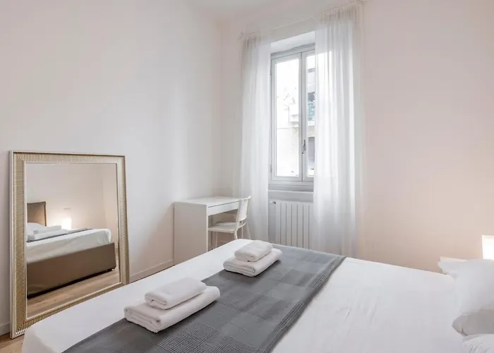 Prealpi1-design With Two Double Bedrooms Apartment Milan