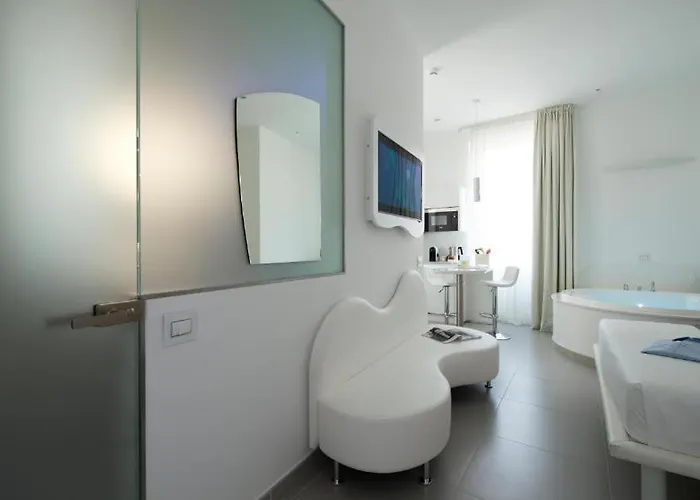 Gatto Bianco Mia Otel 2*