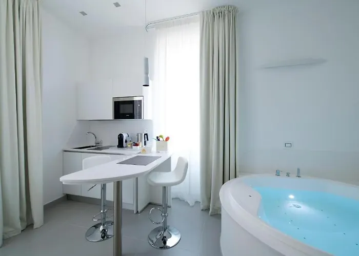 Gatto Bianco Mia Milano