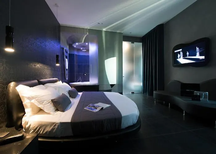 Otel Gatto Bianco Mia