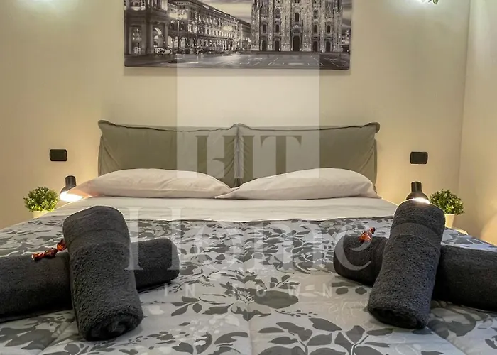 In Town - - Porta Nuova District Appartamento *