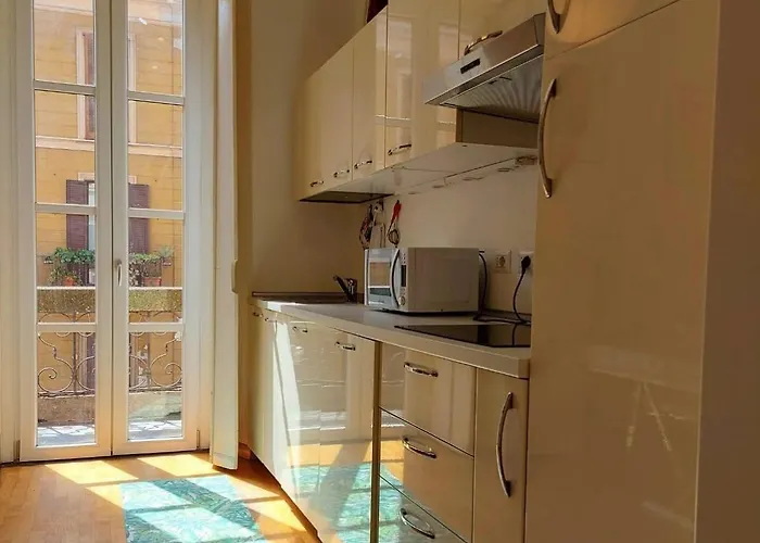 Luminoso Monolocale Nel Cuore Di * Milan