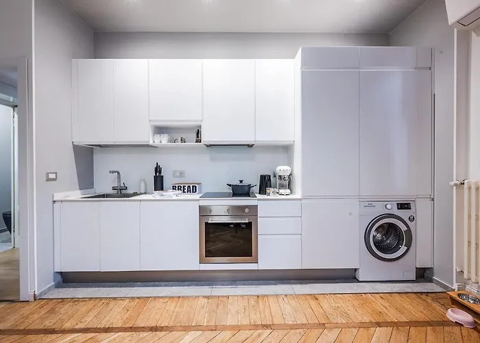 Apartment - Bilocale Design - Metropolitana - Train