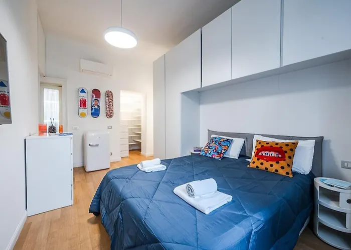 - Bilocale Design - Metropolitana - Train Mailand