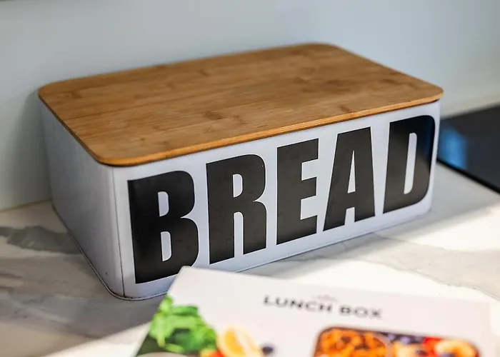 - Bilocale Design - Metropolitana - Train *