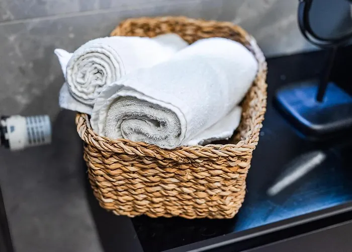 Apartment - Bilocale Design - Metropolitana - Train *