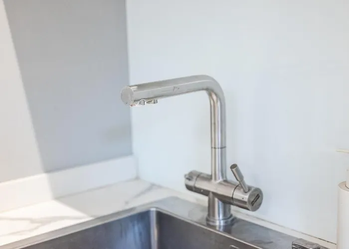 - Bilocale Design - Metropolitana - Train * Mailand