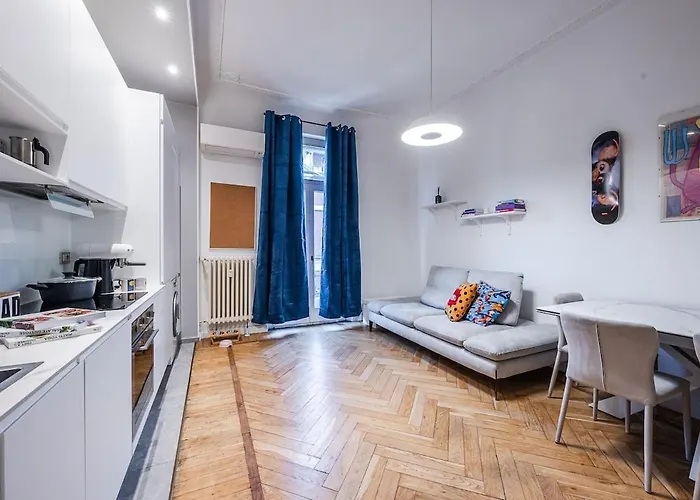 Apartment - Bilocale Design - Metropolitana - Train