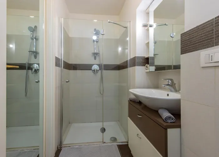 Navigli - B * Milano