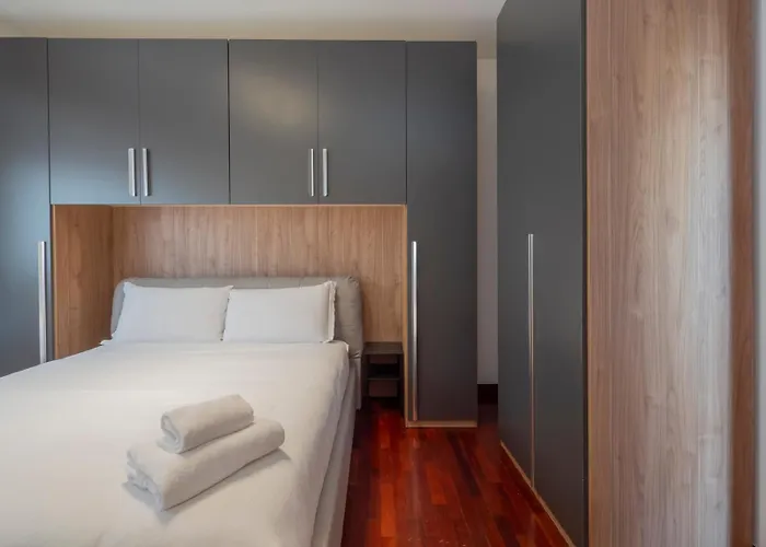 I Host - Trivulziana 3 Milano