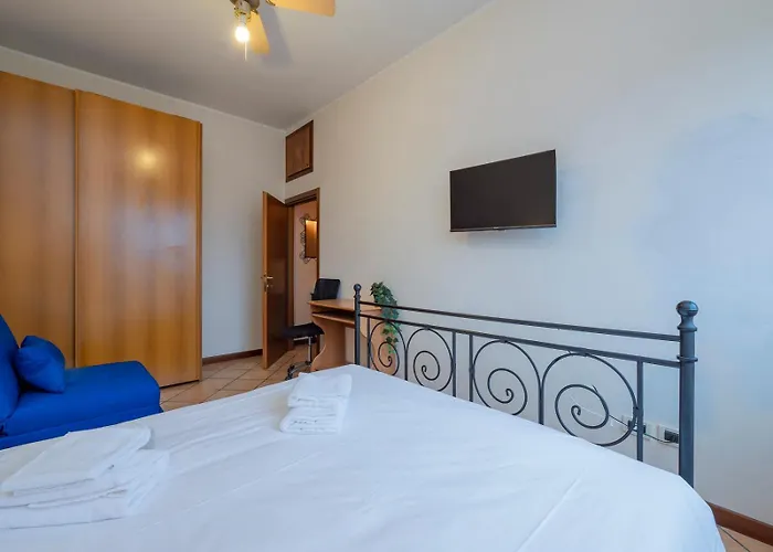 Apartman I Host - Muratori 54 *