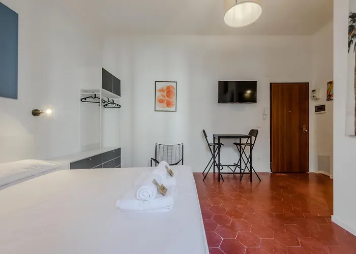 Easytopstay - New And Functional Near The Metro Apartment *