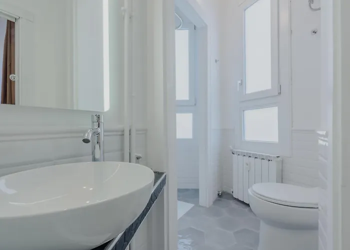 Apartmán Easytopstay - New And Functional Near The Metro