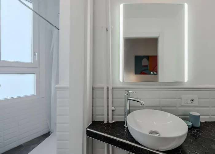 Easytopstay - New And Functional Near The Metro Milán