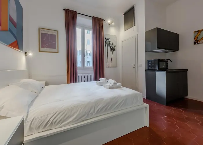 Easytopstay - New And Functional Near The Metro Apartment Mailand