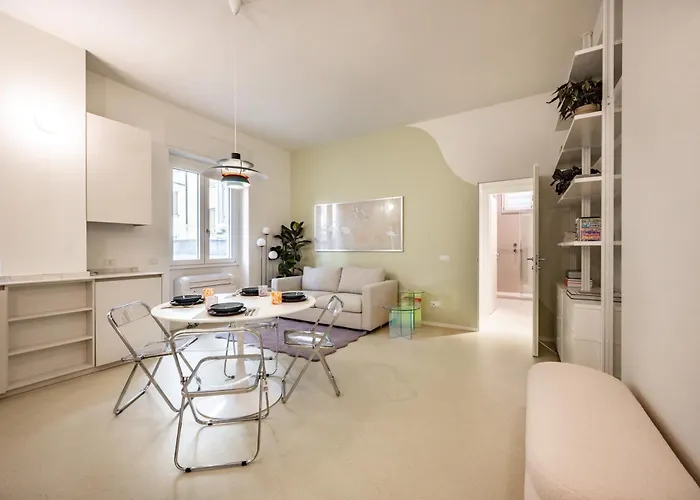 Design And Silence - Wide Renovated 2 Stops Form