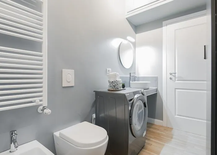 Easylife - - Napo Torriani 1 E - * Milano