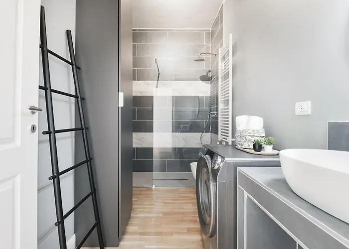 Easylife - - Napo Torriani 1 E - Daire *