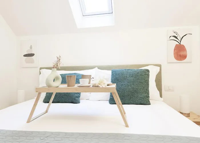 Easylife - - Napo Torriani 1 E - * Milano