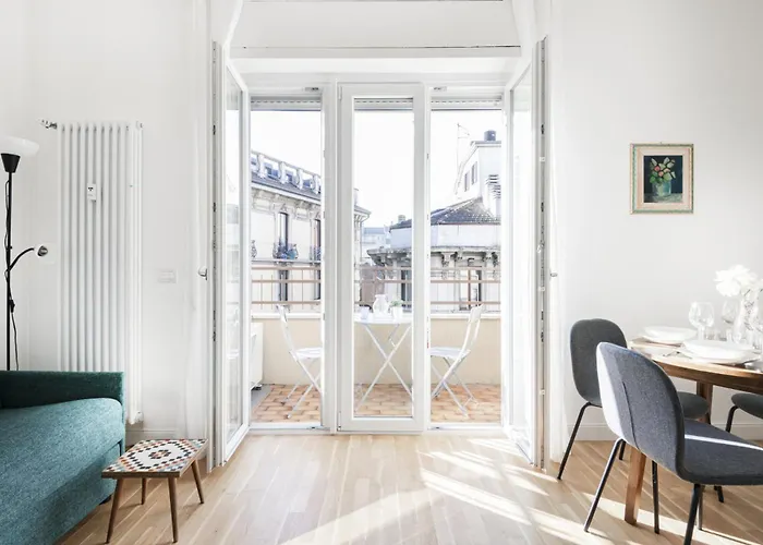 Easylife - - Napo Torriani 1 E - * Milano