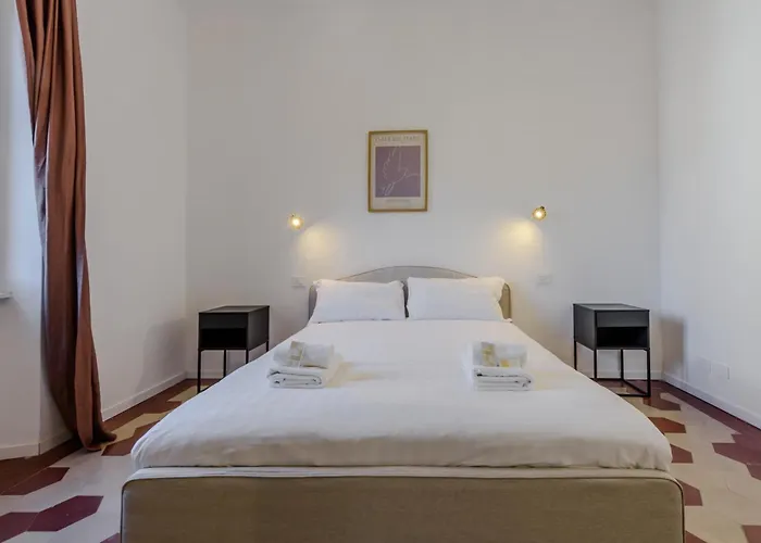 Easytopstay - New And Functional Near The Metro Apartment