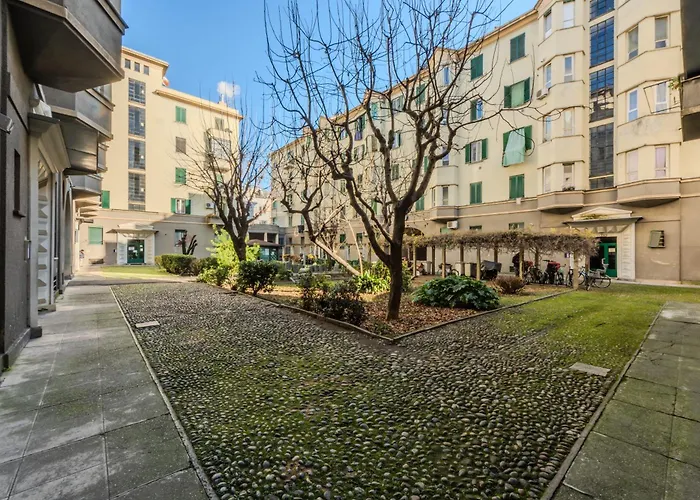 Easytopstay - New And Functional Near The Metro Apartment Mailand