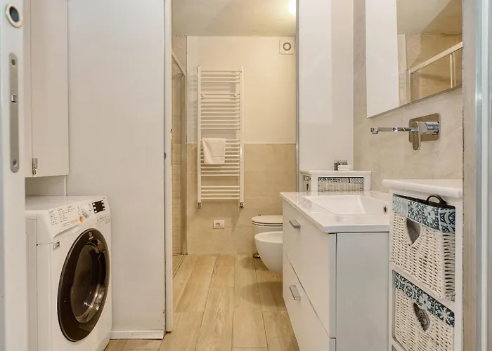 Modern Loft Near Bosco Verticale Apartament Mediolan