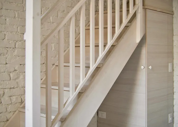 Modern Loft Near Bosco Verticale *