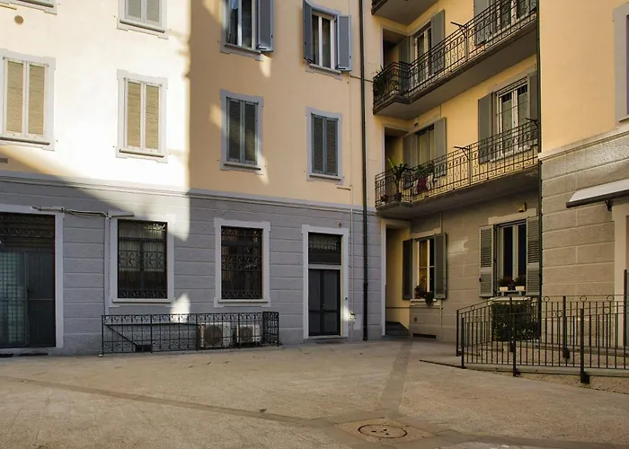 Modern Loft Near Bosco Verticale Apartament Mediolan