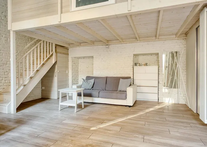 Modern Loft Near Bosco Verticale *