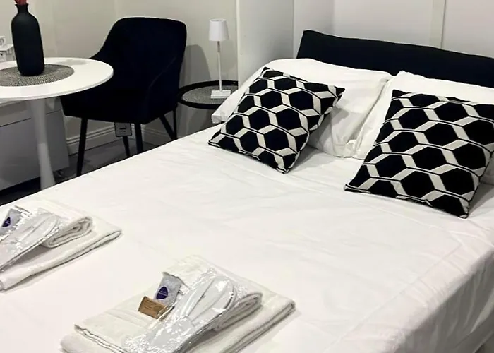 Loreto Prestige - Parking Free & Bulb Gym Nocleg ze śniadaniem