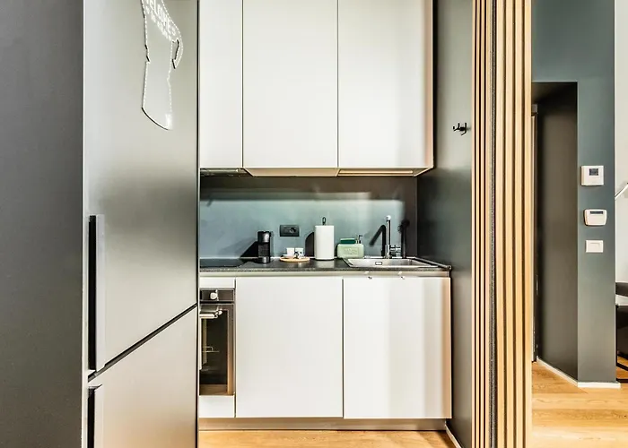 Goldoni House - Duomo 2 K M - Porta Venezia - Linate شقة