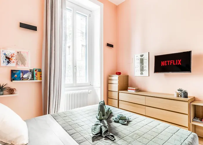 شقة Goldoni House - Duomo 2 K M - Porta Venezia - Linate *