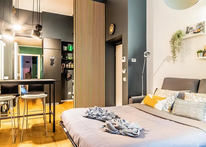 Goldoni House - Duomo 2 K M - Porta Venezia - Linate 아파트 *