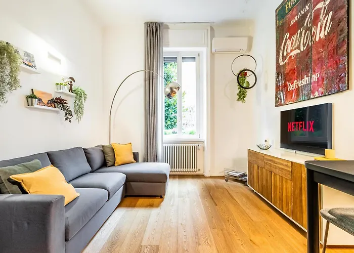 شقة Goldoni House - Duomo 2 K M - Porta Venezia - Linate *