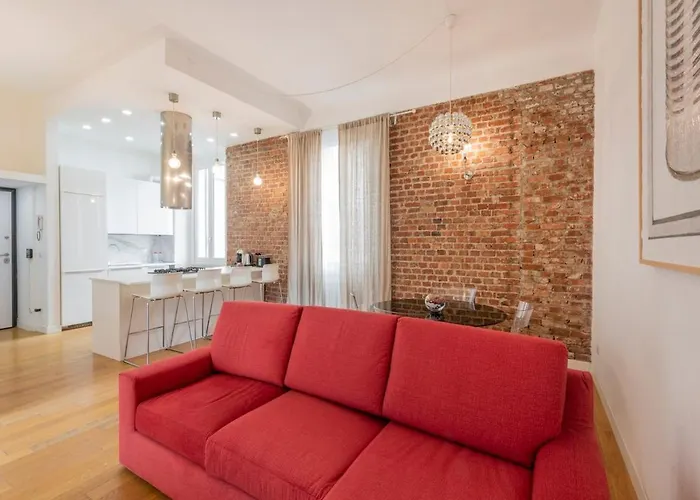 Luxury 3 Bedrooms - B *