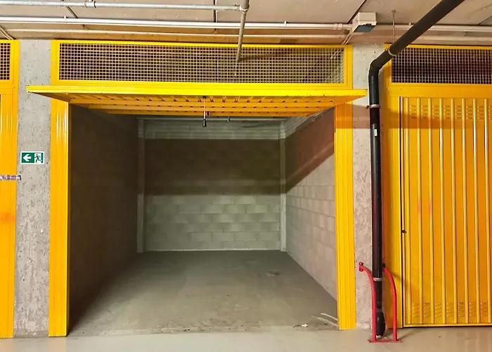 Giax Tower Premium Modern Milanese Flat With Gym Pool View & Box Milan