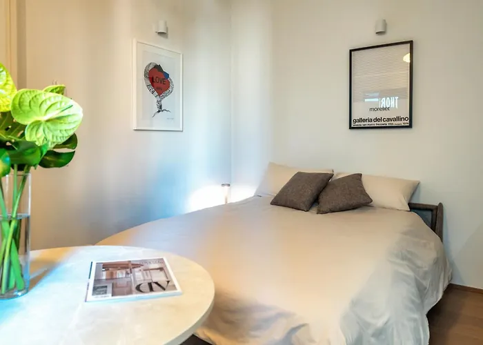 Casa Corio Balcony Porta Romana Milán