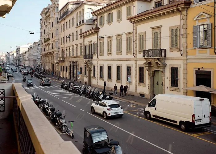 Apartment Corso Venezia View With Private Balcony - Corso Venezia Milan