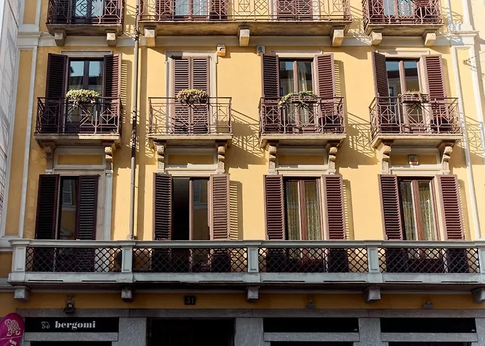 Corso Venezia View With Private Balcony - Corso Venezia Apartament