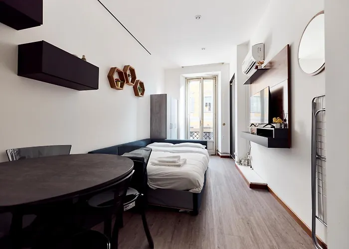 Corso Venezia View With Private Balcony - Corso Venezia Apartment Milan